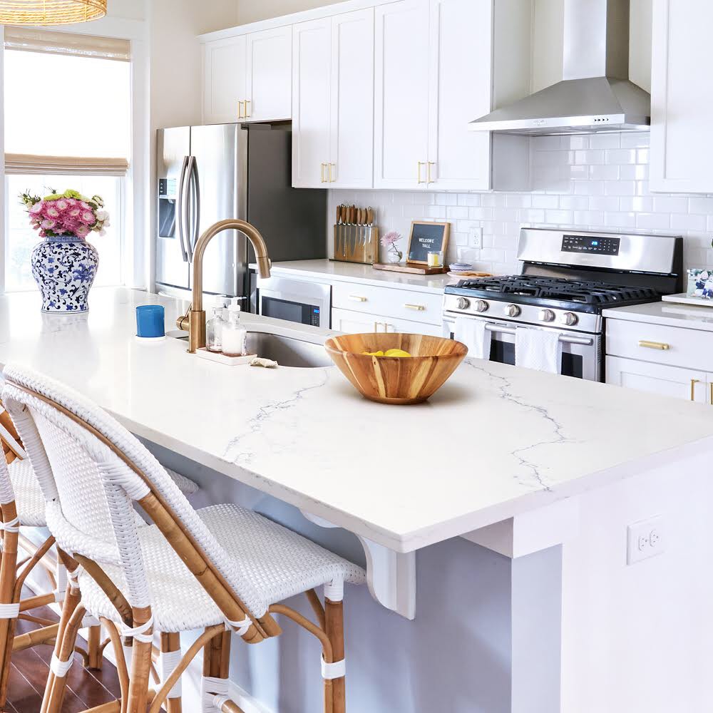 paragraphh5 Calacatta Lincoln Pacshore Quartz