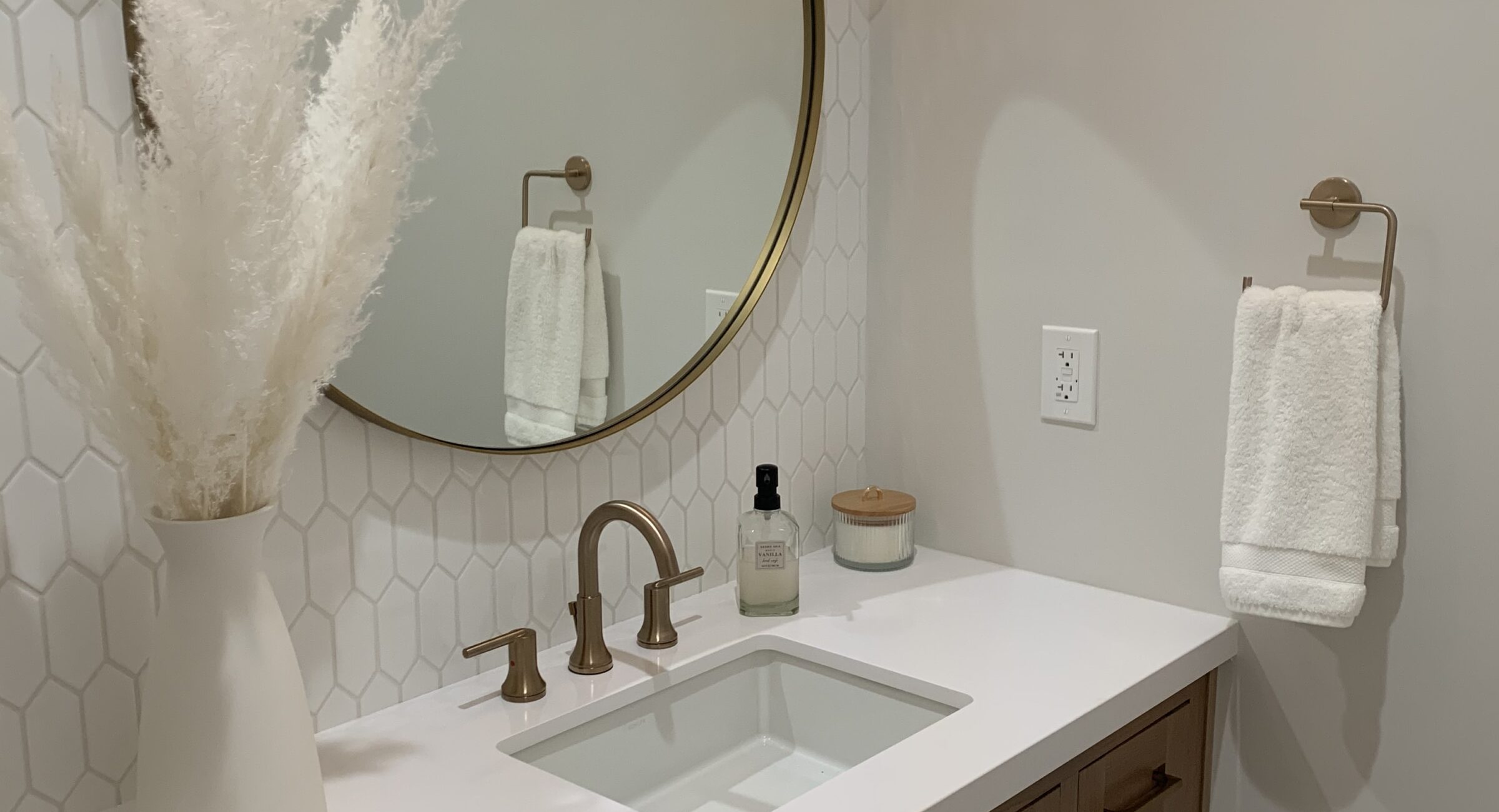 Silestone Iconic White Quartz Silestone Iconic White Quartz