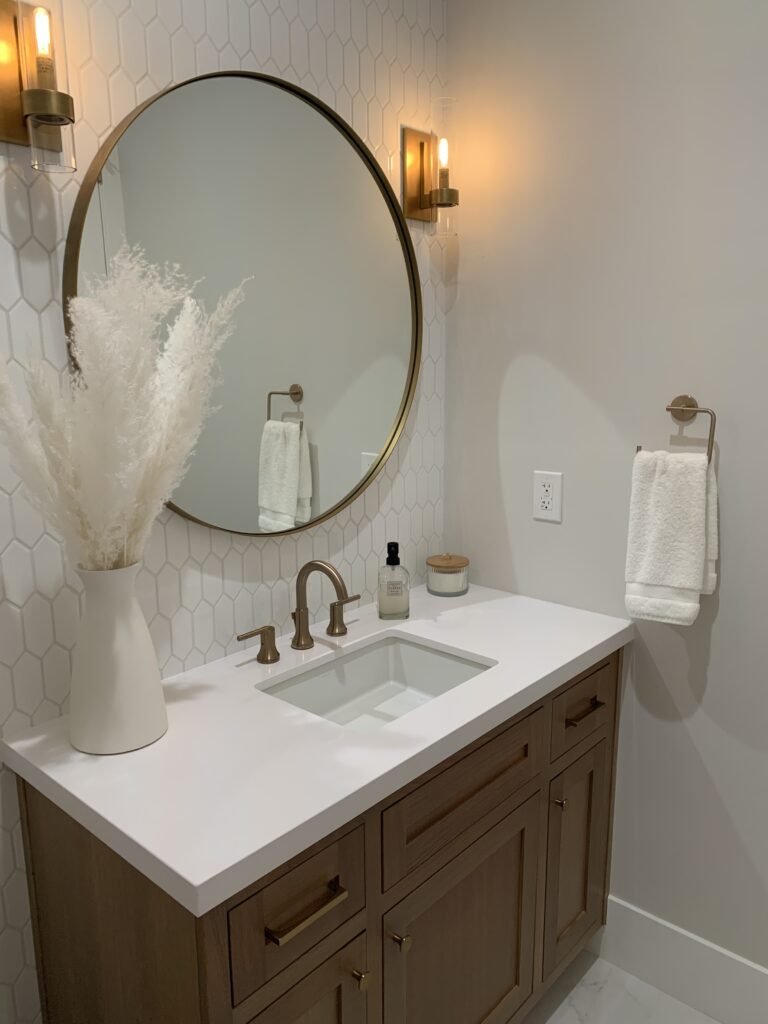 Silestone Iconic White Quartz Luminous & bright white quartz surface.