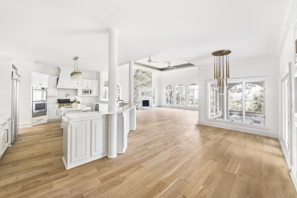 Photographer Sara Oden | Contractor Expert Construction Photographer Sara Oden | Contractor Expert Construction